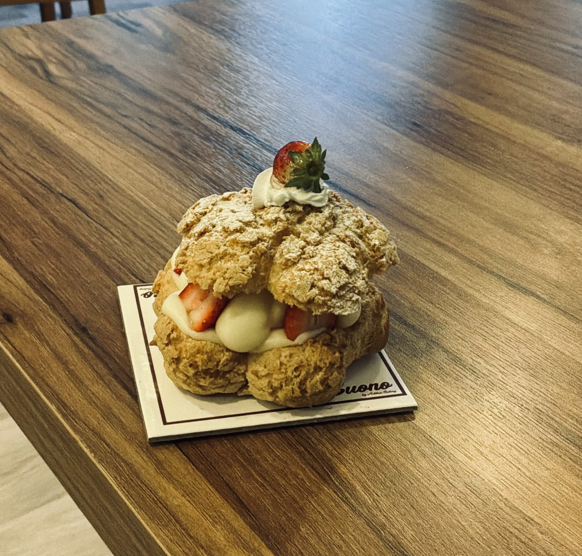 Çilekli Cream Puff